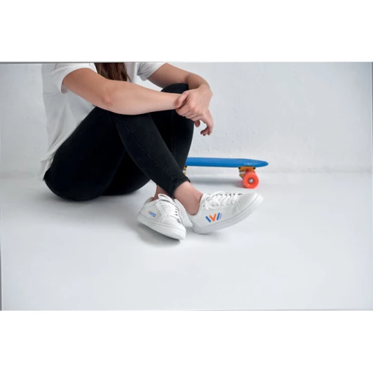 Trampki z PU 43 - BLANCOS (MO2043-06)